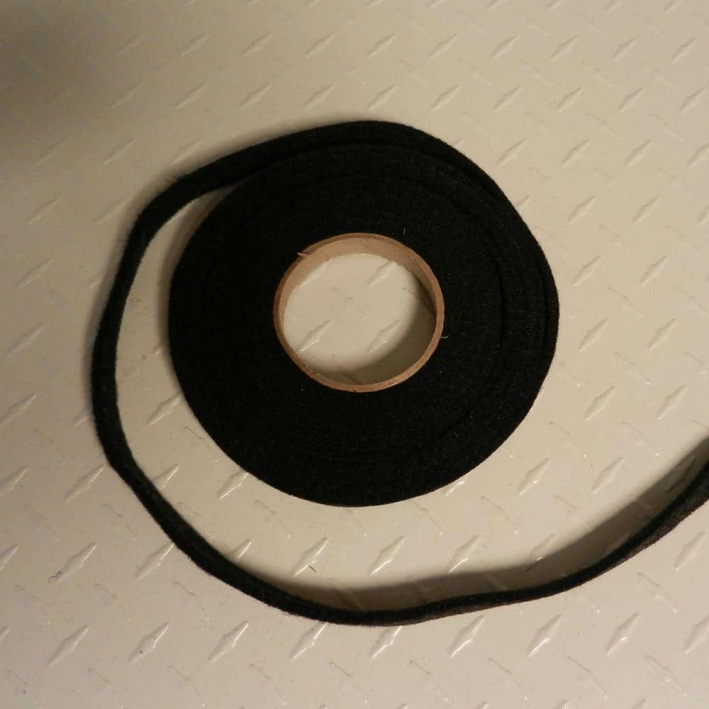 M-D Building Products 3/16 in. x 5/8 in. x 17 ft. Gray Felt Weatherstrip 5 M-D Building Products 3/16 in. x 5/8 in. x 17 ft. Gray Felt Weatherstrip - Image 3